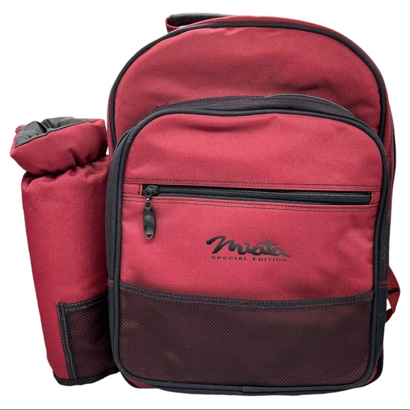 Vintage 2000 Mazda Miata Special Edition Backpack + Picnic Accessories - Picture 1 of 6